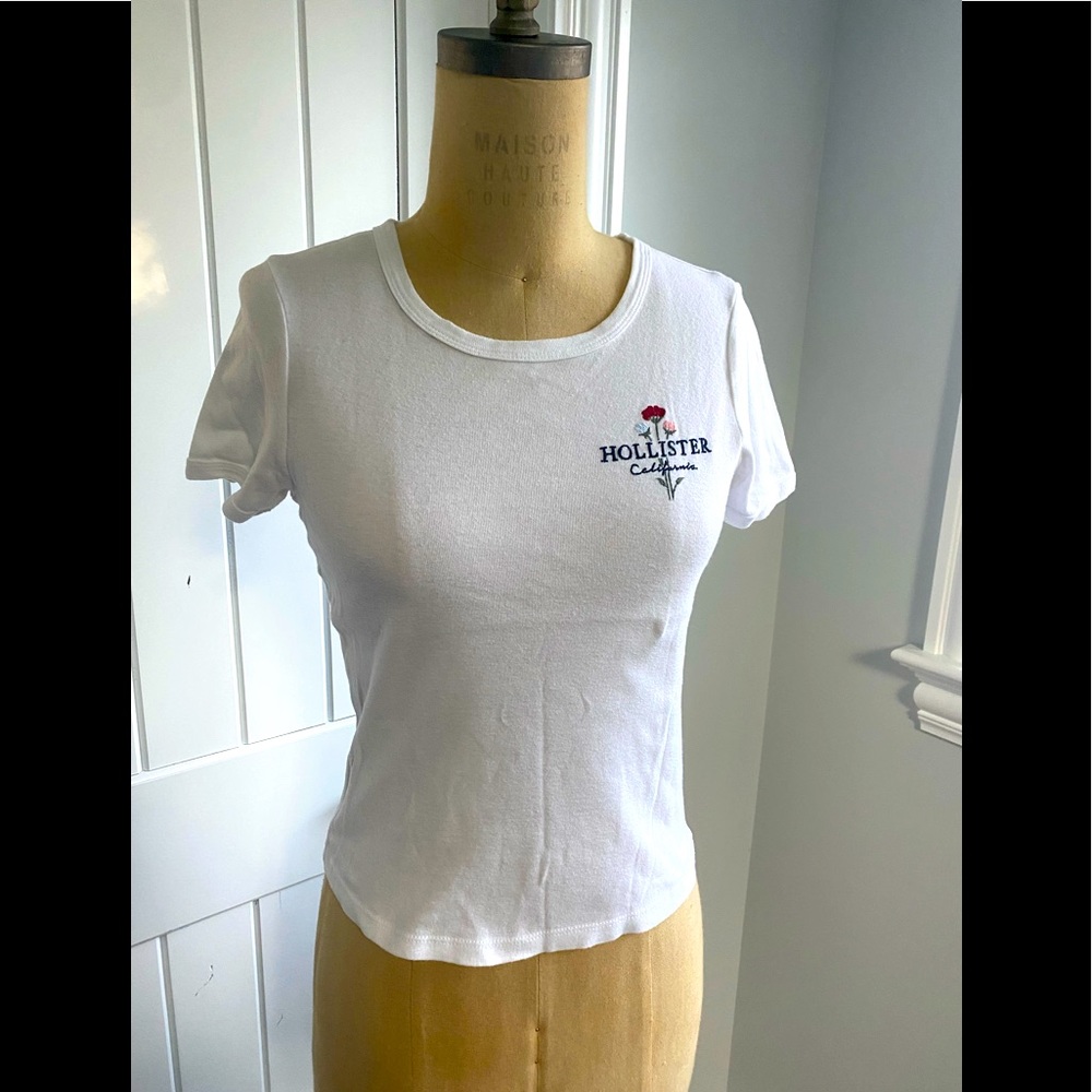 Hollister women t-shirt size XS